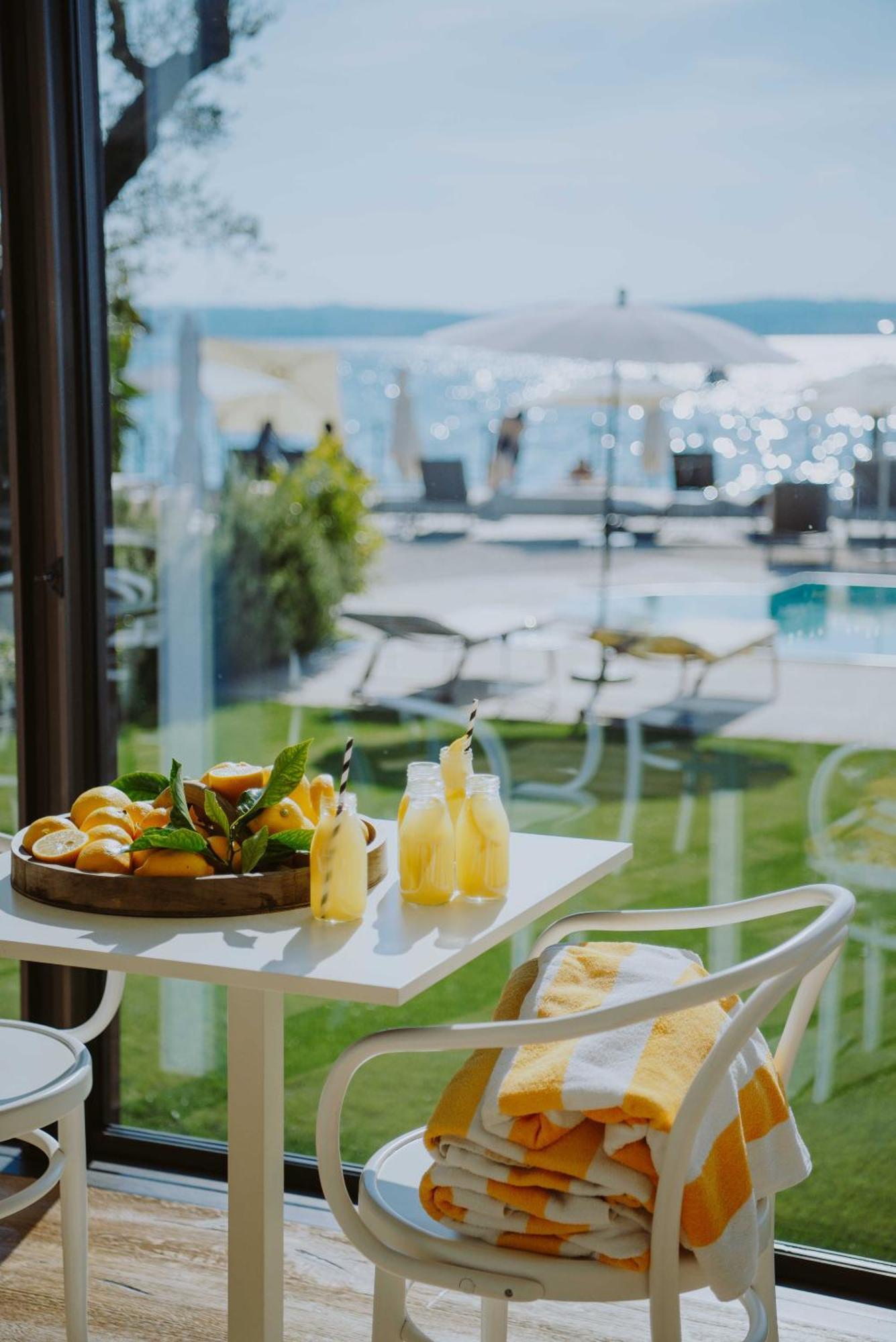 Aqva Boutique Hotel (Adults Only) Сирмионе Экстерьер фото