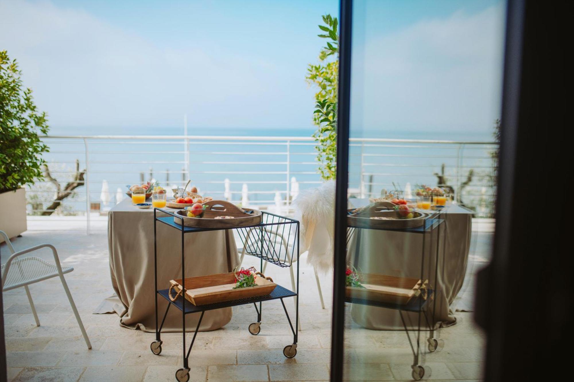 Aqva Boutique Hotel (Adults Only) Сирмионе Экстерьер фото